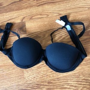 BLACK STRAPLESS VICTORIAS SECRET BRA
